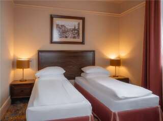 Гостиница Чайка Калининград Номер стандарт эконом с 2 односпальными кроватями-1